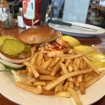 The Lobster Trap - Lobster roll - Seafood Near Me - Avalon, California
