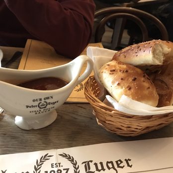 Peter Luger - O that onion bread, I could live on that bread and Luger sauce. No butter needed - Steakhouses Near Me - Brooklyn, New York Peter Luger - O that onion bread, I could live on that bread and Luger sauce. No butter needed - Steakhouses Near Me - Brooklyn, New York