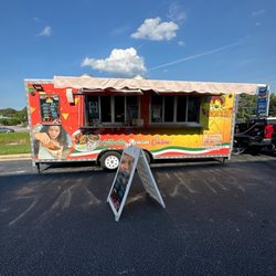 Tacos Party - This photo is how the trailer looks