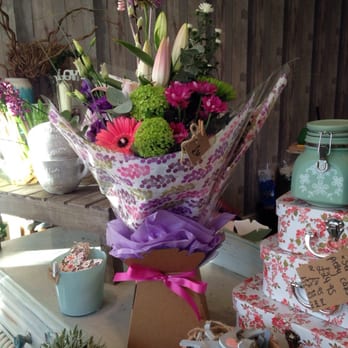 Harlequin Flowers - Aqua Box - Florists Near Me - Chorley, LAN Harlequin Flowers - Aqua Box - Florists Near Me - Chorley, LAN