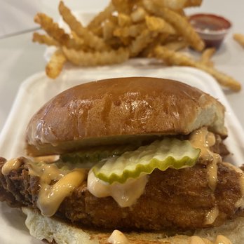 Queen Mother’s Kitchen - Classic sandwich and ducks fat crinkle fries - Sandwiches Near Me - Arlington, Virginia Queen Mother’s Kitchen - Classic sandwich and ducks fat crinkle fries - Sandwiches Near Me - Arlington, Virginia