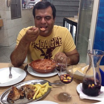 Pedro dos Frangos - Portuguese Near Me - Porto, 13