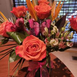 Joy Garden Flowers - Birds and Butterflys 60.00
Braselton flowers, Hoschton flower delivery,  Flowery Branch florist, Dacula flowers, same day delivery