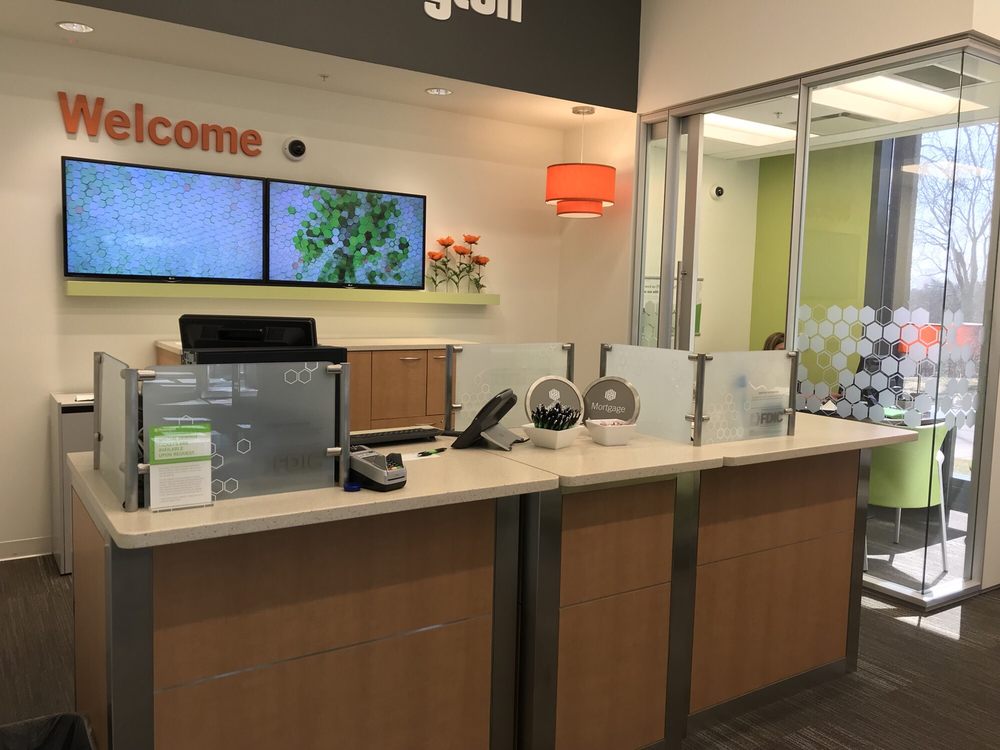 HUNTINGTON BANK Updated September 2024 13 Photos 2 Towne Sq