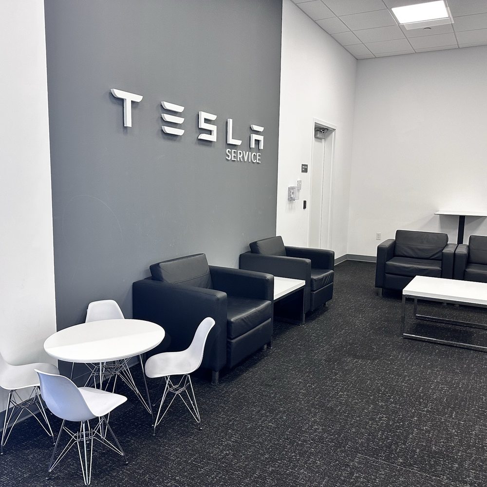 Tesla - waiting room - Car Dealers Near Me - Santa Clarita, California Tesla - waiting room - Car Dealers Near Me - Santa Clarita, California