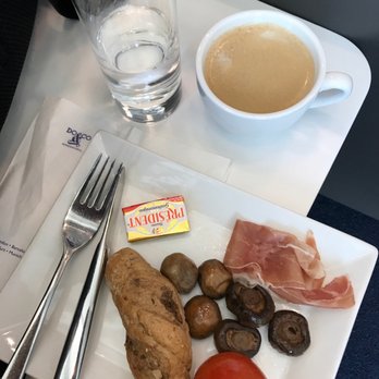 Lufthansa Business Lounge - Airport Lounges Near Me - Airside, XGL