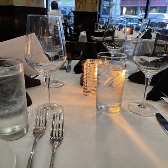 The Palm - San Antonio - Table setting - Steakhouses Near Me - San Antonio, Texas The Palm - San Antonio - Table setting - Steakhouses Near Me - San Antonio, Texas
