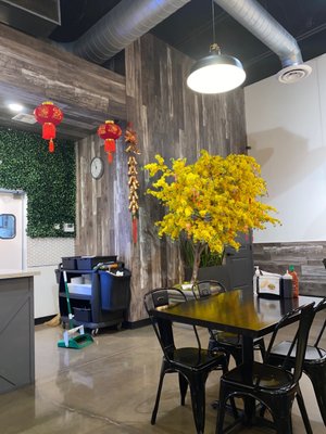 Pho Huynh by null