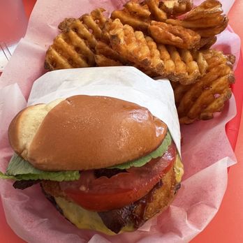 The Get-A-Way - Cowboy burger with criss cut fries - Ice Cream & Frozen Yogurt Near Me - Mill City, Oregon