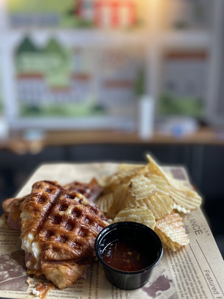 THE MUGS 262 Photos & 123 Reviews 444 N Harbor Blvd, Fullerton