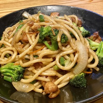 Tavernakaya - Sautéed Chicken Udon - Japanese Near Me - Madison, Wisconsin