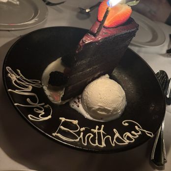 Pappas Bros. Steakhouse - Chocolate Midnight Cake - Steakhouses Near Me - Houston, Texas