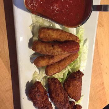 Brownstone Pancake Factory - Mozzarella Sticks & Buffalo Wings ($17.90) - Breakfast & Brunch Near Me - Edgewater, New Jersey