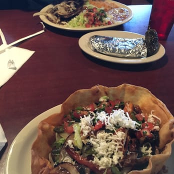 Acapulco - Veggie salad bowl and carne asada - Mexican Near Me - Florence, Kentucky Acapulco - Veggie salad bowl and carne asada - Mexican Near Me - Florence, Kentucky