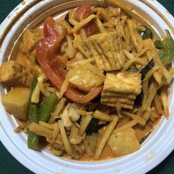 Lemon Grass Thai Kitchen - Pineapple curry with fried tofu - Thai Near Me - Tampa, Florida Lemon Grass Thai Kitchen - Pineapple curry with fried tofu - Thai Near Me - Tampa, Florida