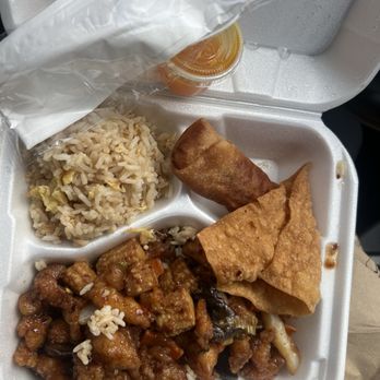 Lotus Hunan - Chinese Near Me - Austin, Texas