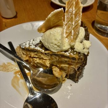 Caroline - Peanut Butter Pie - Bakeries Near Me - Austin, Texas