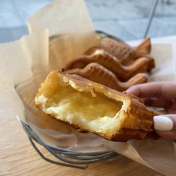 Anko - taiyaki w/ custard, super thin skin - Desserts Near Me - Los Angeles, California Anko - taiyaki w/ custard, super thin skin - Desserts Near Me - Los Angeles, California