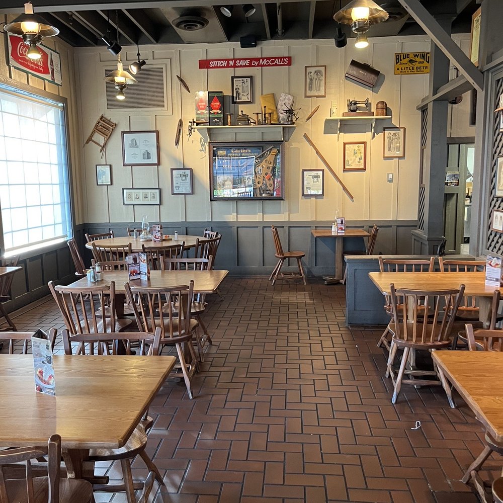 Cracker Barrel Old Country Store - Kinda slow tonight - Southern Near Me - Gaffney, South Carolina