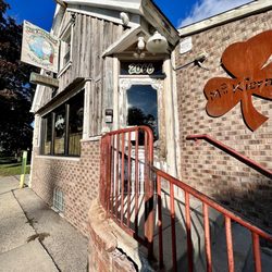 McKiernan's Irish Pub - Outside- front entrance