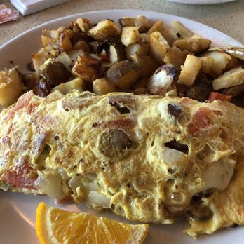 Massapequa Diner - Diners Near Me - Massapequa, New York