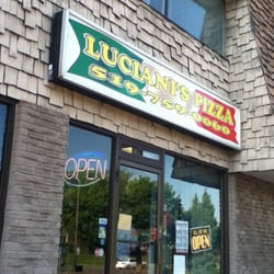Luciani's Pizza - Entrance to Luciani's