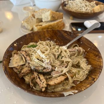 AJ Moonspin - Cracked-Pepper Fettuccine Alfredo Pasta Entree - Pizza Near Me - Thomasville, Georgia AJ Moonspin - Cracked-Pepper Fettuccine Alfredo Pasta Entree - Pizza Near Me - Thomasville, Georgia