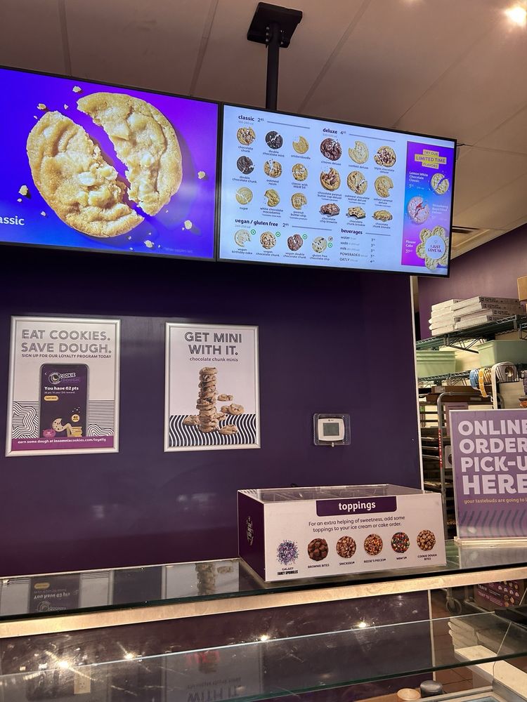 Insomnia Cookies