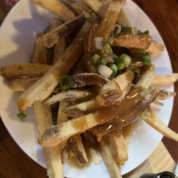 Wooden Nickel Pub & Eateries - Poutine - American Near Me - Silverton, Oregon