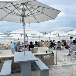 The Beach Bucket - Great location