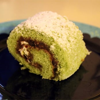 Liliha Bakery - Green Tea cake at the famous Liliha Bakery. - Bakeries Near Me - Honolulu, Hawaii Liliha Bakery - Green Tea cake at the famous Liliha Bakery. - Bakeries Near Me - Honolulu, Hawaii