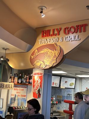 Billy Goat Tavern (Ohare Airport- Concourse C) by null