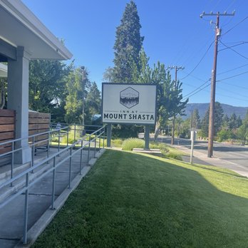 Inn at Mount Shasta - Hotels Near Me - Mount Shasta, California
