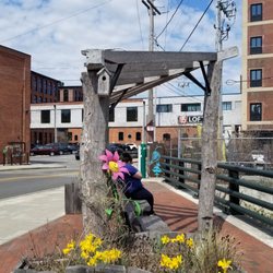 Woonasquatucket River Greenway Bike Path - Cute spaces to sit along the way. Love the birdhouse on this one.