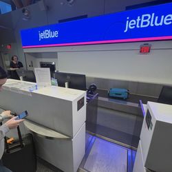 JetBlue - JetBlue Check-In Counter