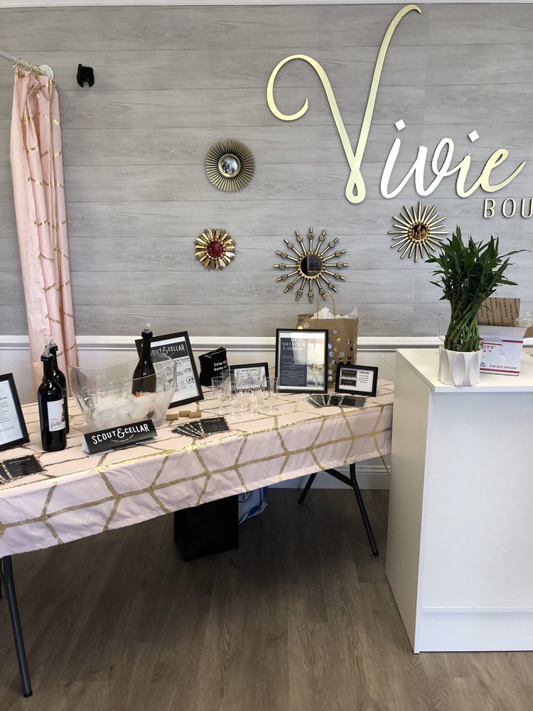 VIVIE BOUTIQUE 16050 S Tamiami Trail, Fort Myers, Florida Women's