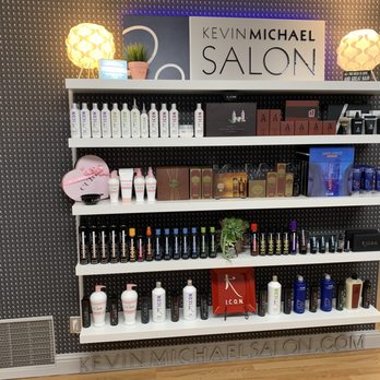 Rocky Beckner Wallcovering - Completed retail wall - Wallpapering Near Me Rocky Beckner Wallcovering - Completed retail wall - Wallpapering Near Me