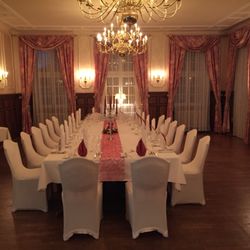 Parkhotel Schloss Meisdorf - Geburtstag, Familientreffen oder Firmenfeier?
Das Parkhotel Schloss Meisdorf ist immer eine gute Wahl!