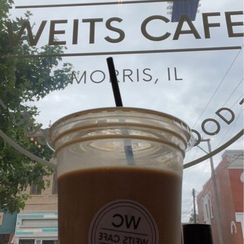Weits Cafe - iced white chocolate caramel latte - Cafes Near Me - Morris, Illinois