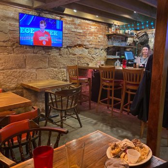Duffers Restaurant & Pub - The bar area - Pubs Near Me - Fredericktown, Ohio