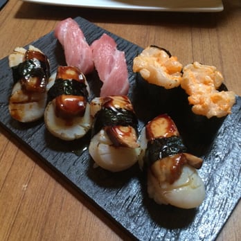 Kata Robata - 2pc otoro, 2pc spicy chopped scallop, 4pcs of foie gras with scallop - Sushi Bars Near Me - Houston, Texas
