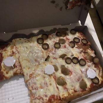 sLICe Astoria - Leaves a lot to be desired. Sausage was half burned - Pizza Near Me - Astoria, New York sLICe Astoria - Leaves a lot to be desired. Sausage was half burned - Pizza Near Me - Astoria, New York