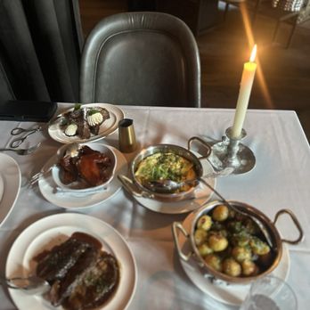 Maple & Ash - Everything in its glory - Steakhouses Near Me - Chicago, Illinois Maple & Ash - Everything in its glory - Steakhouses Near Me - Chicago, Illinois
