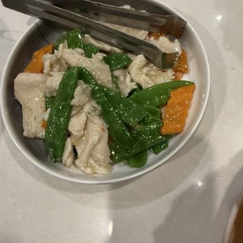 Peter Chang - Stir Fried Chicken w. Snowpeas G/F - Dim Sum Near Me - Herndon, Virginia