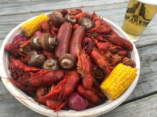 Red's Icehouse by null