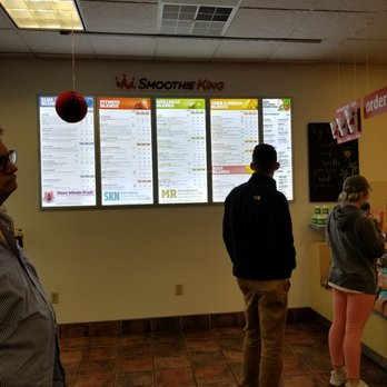 Smoothie King - customers in a fast food restaurant - Juice Bars & Smoothies Near Me - New Albany, Indiana