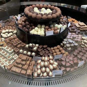 Läderach - The chocolates - Chocolatiers & Shops Near Me - New York, New York Läderach - The chocolates - Chocolatiers & Shops Near Me - New York, New York