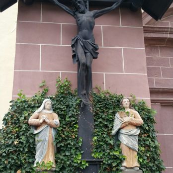 St. Salvator - Skulptur Jesus am Kreuz (außerhalb der Kirche) - Landmarks & Historical Buildings Near Me - Heimbach, NW