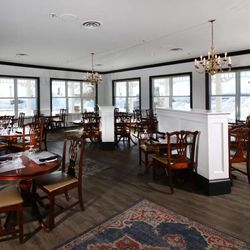 Loyalist Lakeview Resort - Dining Room