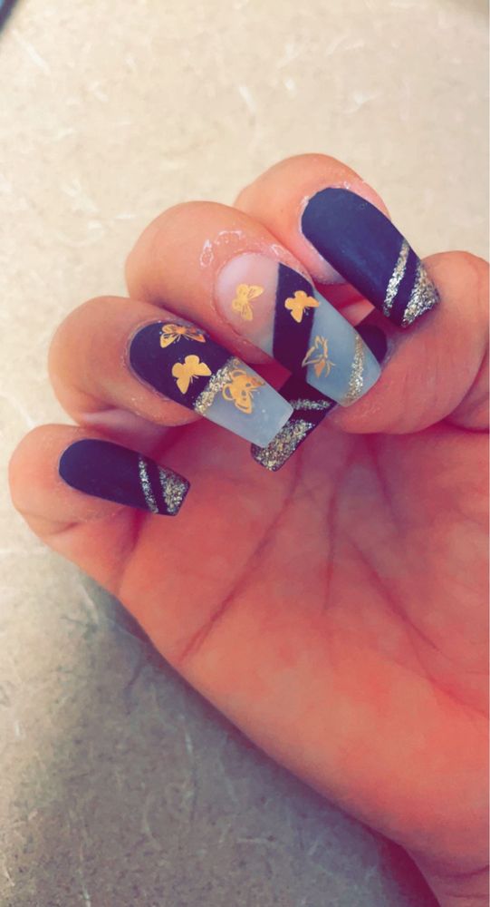 La Belle Nail Spa Logo
